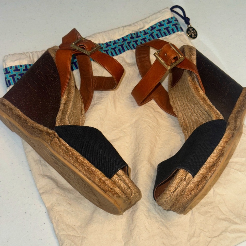 Tory Burch Wooden Rafia Espadrille Wedge Sandals & Shoe Bag Size 9